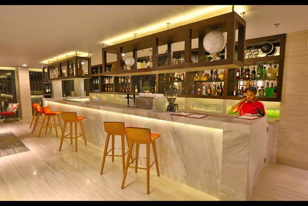 Boracay Oceanway Residences - Island Paradise Apartment